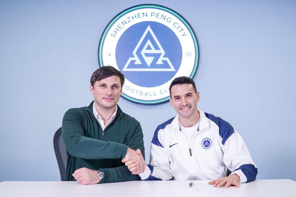 app下载-周定洋获500万顶薪！媒体人热议：绝对超值，最后一份大合同