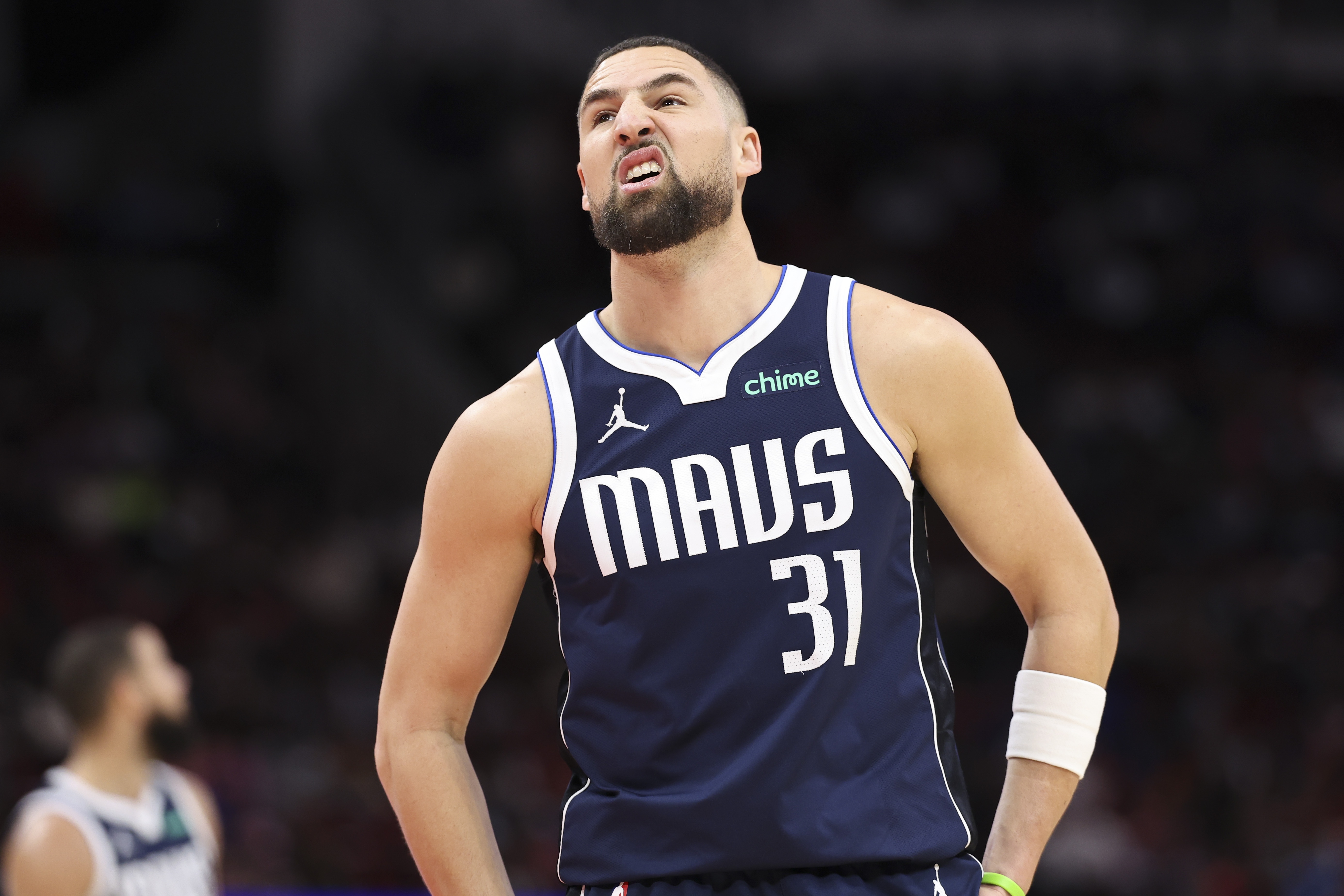 体育视频直播-下赛季是否留队？克莱：我有合同但不确定 达拉斯的一切瞬息万变